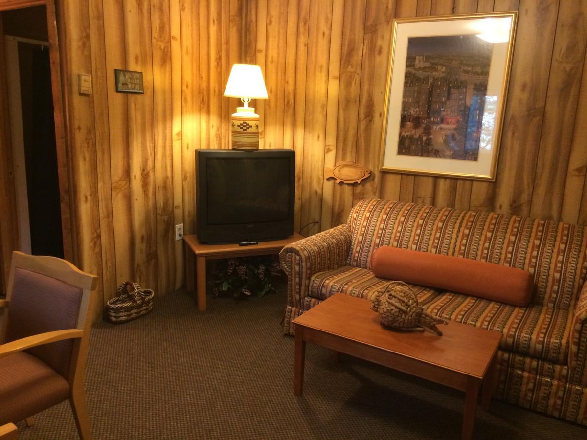 Alpine Motel Branch Bagian luar foto