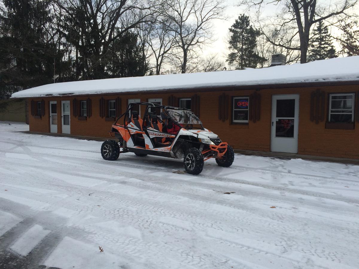 Alpine Motel Branch Bagian luar foto