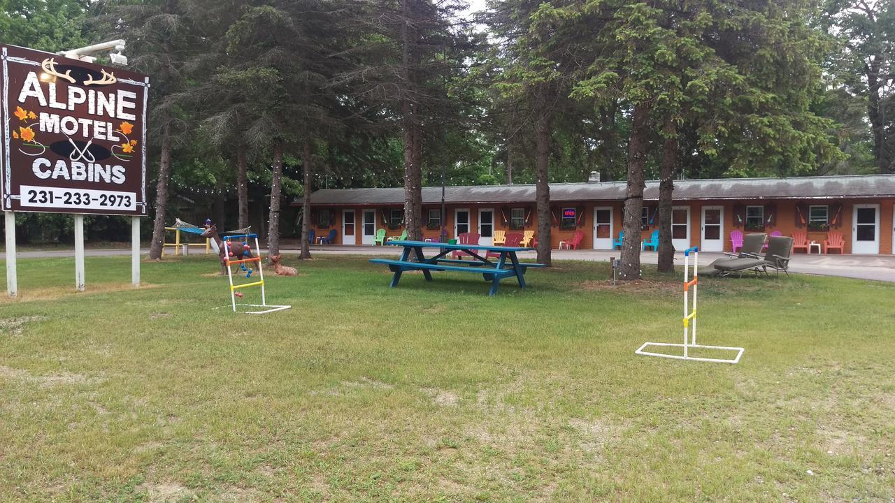 Alpine Motel Branch Bagian luar foto