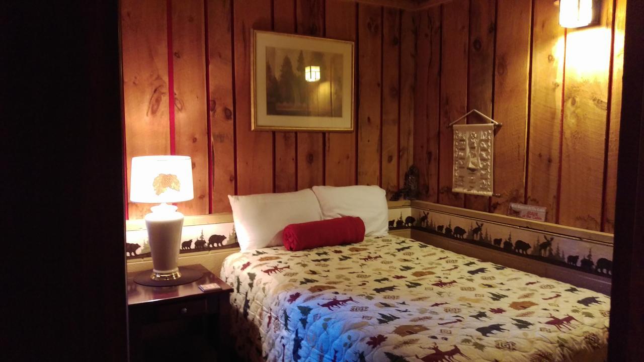 Alpine Motel Branch Bagian luar foto