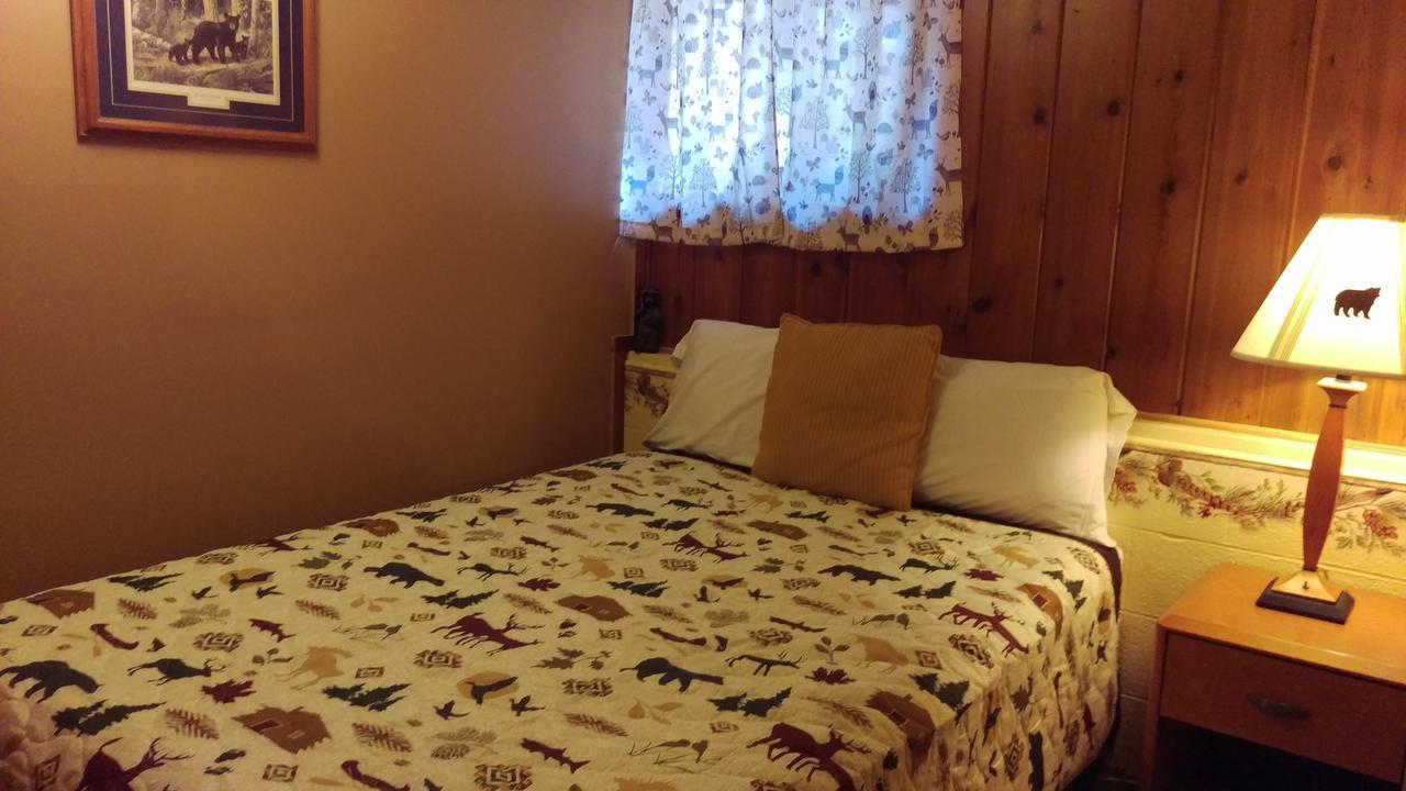 Alpine Motel Branch Bagian luar foto