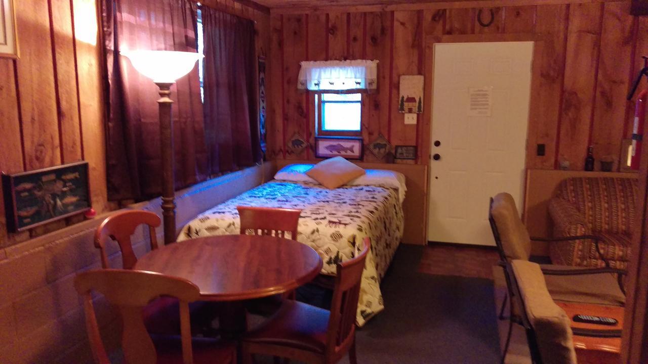 Alpine Motel Branch Bagian luar foto