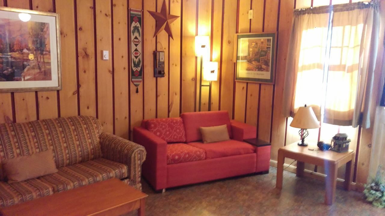 Alpine Motel Branch Bagian luar foto